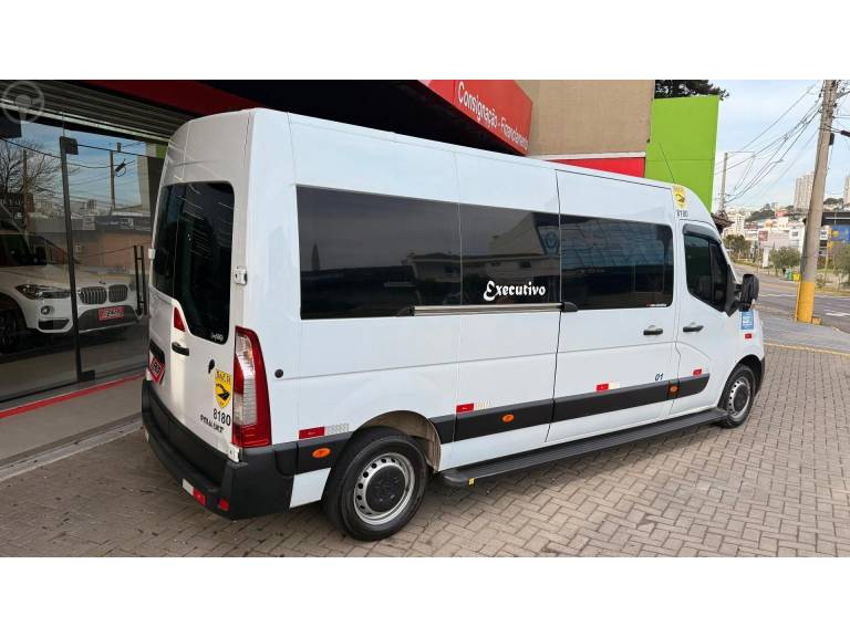 RENAULT - MASTER 2.3 DCI MINIBUS EXECUTIVE L3H2 1 16V DIESEL 4P MANUAL - 2019/2020 - BRANCA - R$ 214.900,00