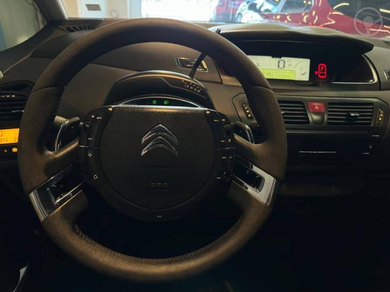 CITROËN - C4 2.0 I PICASSO 16V 4P AUTOMÁTICO - 2010/2011 - PRETA - R$ 33.900,00