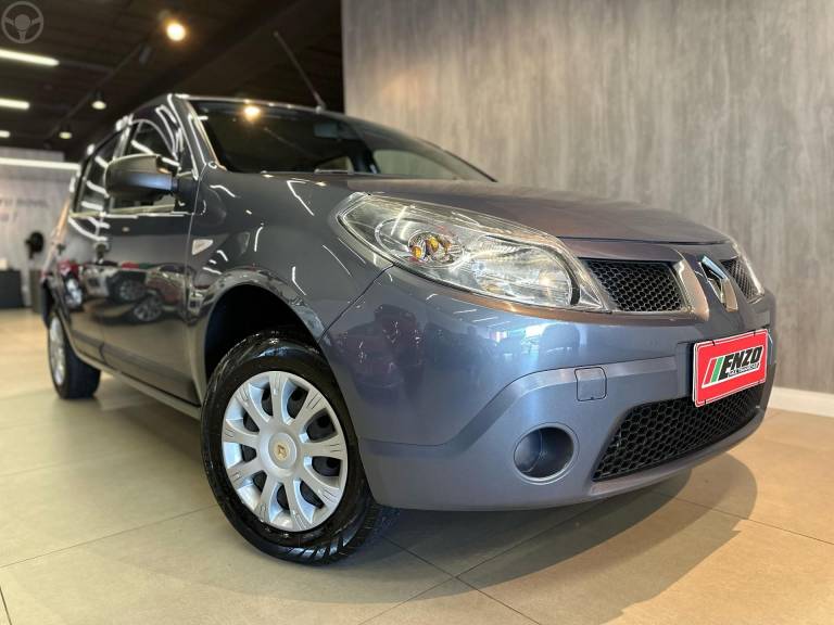 RENAULT - SANDERO 1.0 EXPRESSION 16V FLEX 4P MANUAL - 2009/2010 - CINZA - R$ 28.900,00