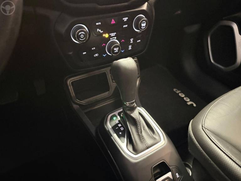 JEEP - RENEGADE 1.8 16V FLEX LONGITUDE 4P AUTOMÁTICO - 2019/2020 - BRANCA - R$ 81.900,00