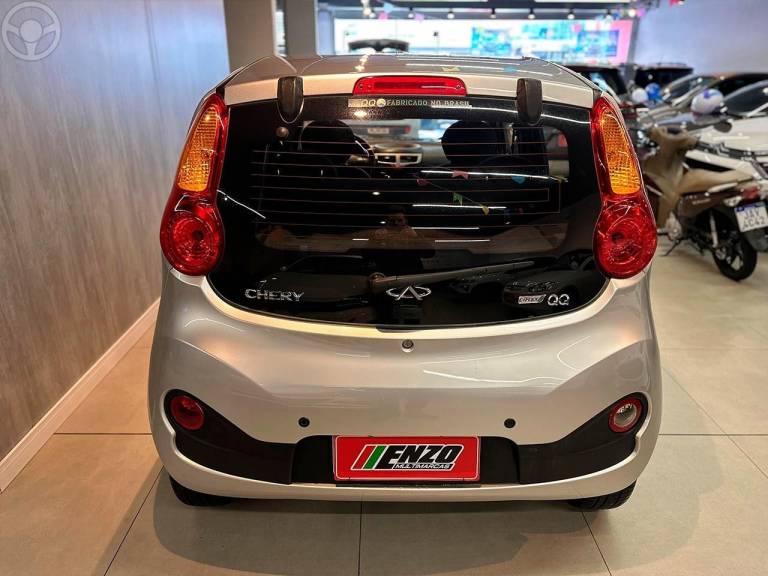 CHERY - QQ 1.0 MPFI ACT 12V 4P MANUAL - 2018/2019 - PRATA - R$ 36.900,00