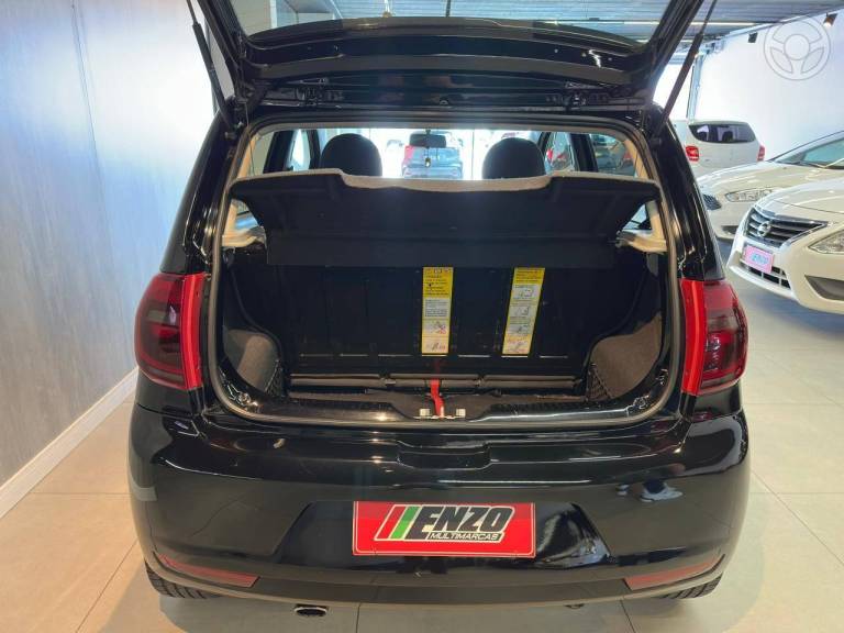 VOLKSWAGEN - FOX 1.6 MI PRIME 8V FLEX 4P MANUAL - 2012/2013 - PRETA - R$ 43.900,00