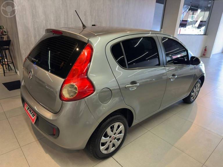 FIAT - PALIO 1.0 MPI ATTRACTIVE 8V FLEX 4P MANUAL - 2013/2014 - CINZA - R$ 38.900,00