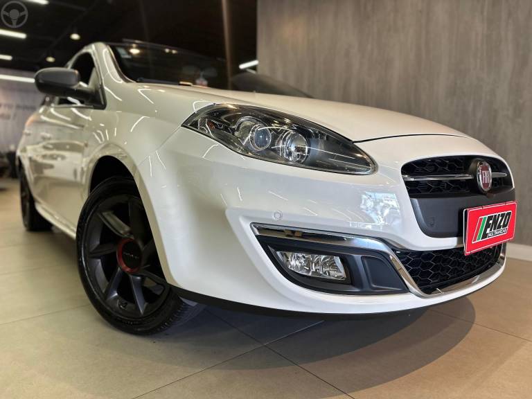 FIAT - BRAVO 1.8 SPORTING 16V FLEX 4P AUTOMATIZADO - 2016/2016 - BRANCA - R$ 58.900,00