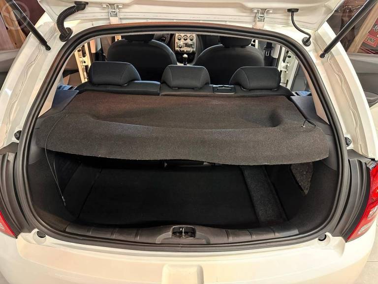 CITROËN - C3 1.5 TENDANCE 8V FLEX 4P MANUAL - 2014/2015 - BRANCA - R$ 43.900,00