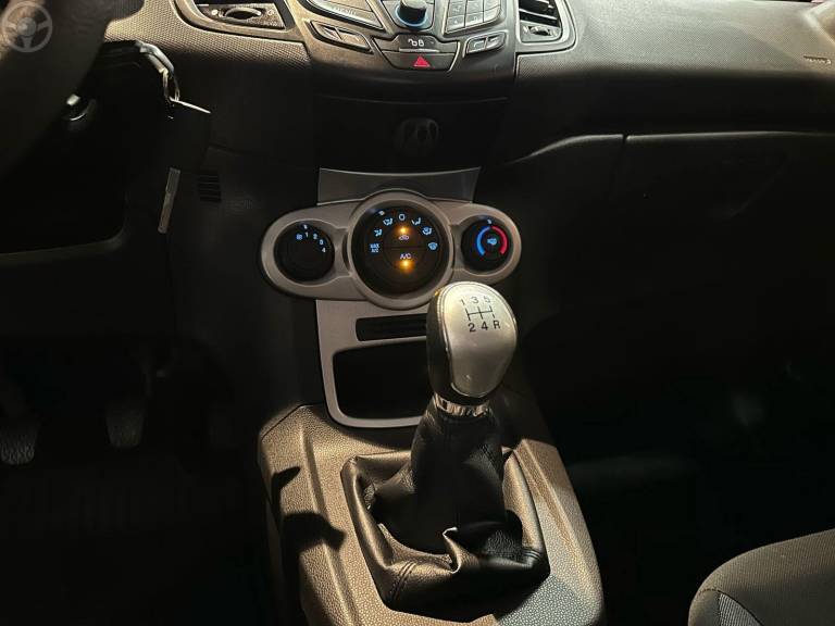 FORD - FIESTA 1.6 SE HATCH 16V FLEX 4P MANUAL - 2018/2018 - PRETA - R$ 54.900,00