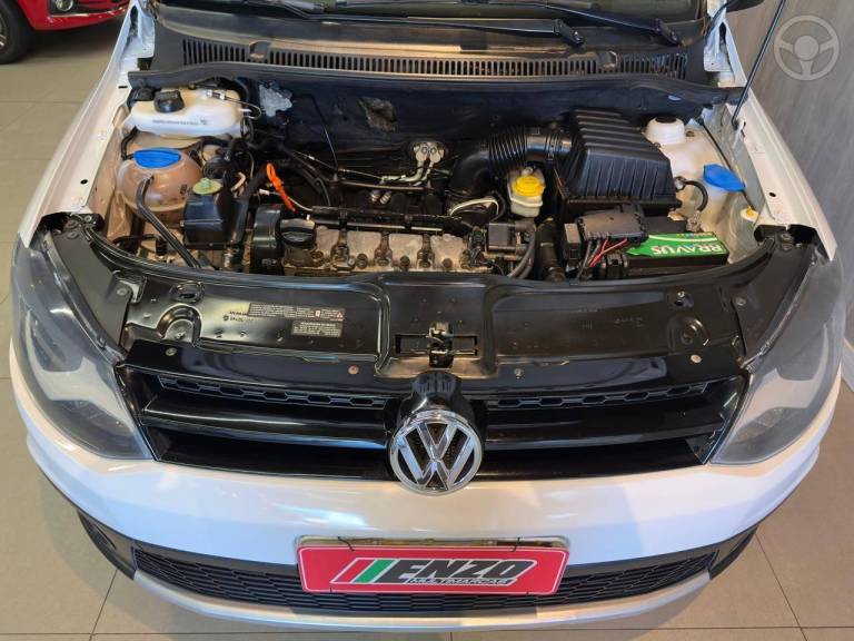 VOLKSWAGEN - CROSSFOX 1.6 MI FLEX 8V 4P MANUAL - 2012/2013 - BRANCA - R$ 48.900,00