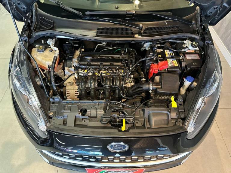 FORD - FIESTA 1.6 SE HATCH 16V FLEX 4P MANUAL - 2018/2018 - PRETA - R$ 54.900,00