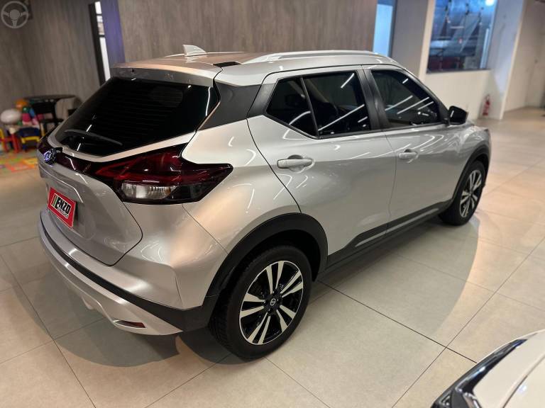 NISSAN - KICKS 1.6 ADVANCE 16V FLEX 4P AUTOMÁTICO - 2021/2022 - PRATA - R$ 103.900,00