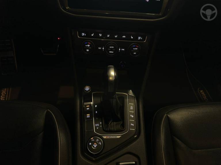 VOLKSWAGEN - TIGUAN 2.0 ALLSPACE R-LINE 350 TSI 4X4 4P - 2019/2020 - BRANCA - R$ 168.900,00