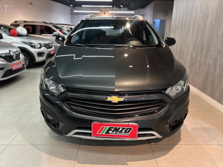 CHEVROLET - ONIX 1.4 MPFI ACTIV 8V FLEX 4P AUTOMÁTICO - 2017/2018 - CINZA - R$ 69.900,00