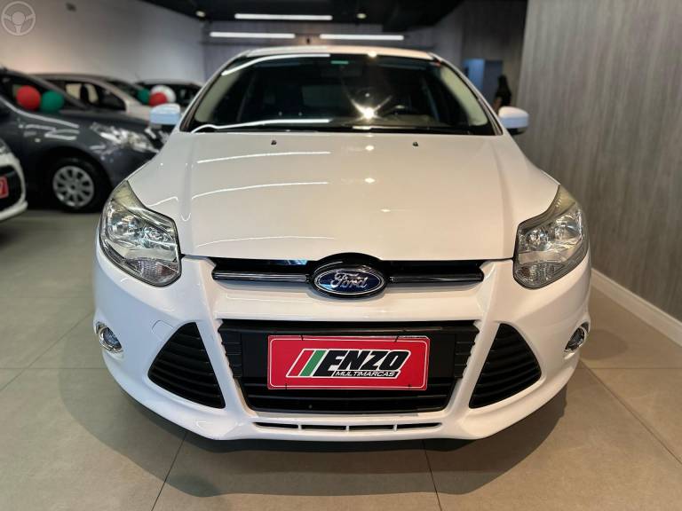 FORD - FOCUS 1.6 SE 16V FLEX 4P MANUAL - 2015/2015 - BRANCA - R$ 63.900,00