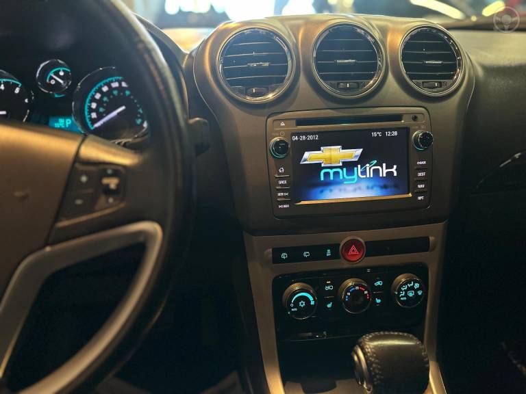 CHEVROLET - CAPTIVA 2.4 FWD SPORT 16V 4P AUTOMÁTICO - 2015/2015 - BRANCA - R$ 59.900,00