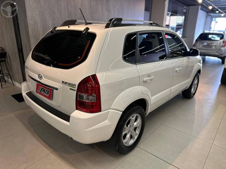 HYUNDAI - TUCSON 2.0 MPFI GLS 16V 143CV 2WD FLEX 4P AUTOMÁTICO - 2015/2016 - BRANCA - R$ 62.900,00