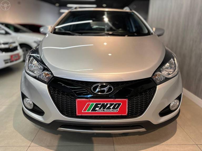HYUNDAI - HB20X 1.6 16V PREMIUM FLEX 4P AUTOMÁTICO - 2014/2015 - PRATA - R$ 61.900,00