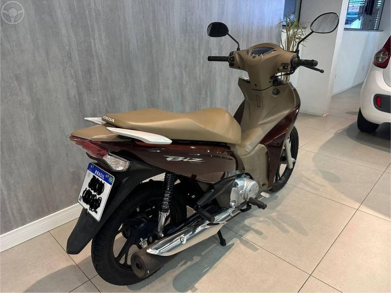 HONDA - BIZ 125 EX - 2021/2021 - MARROM - R$ 16.900,00
