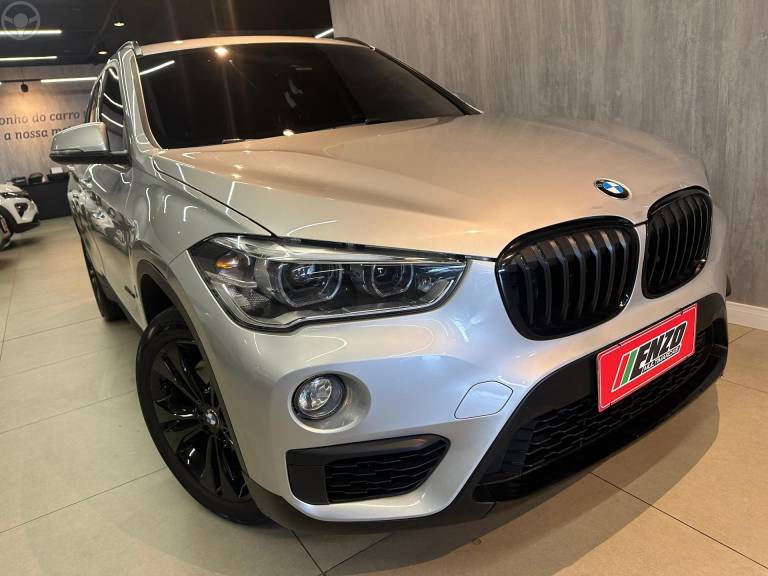 BMW - X1 2.0 20I 4X2 16V FLEX 4P AUTOMÁTICO - 2016/2016 - PRATA - R$ 109.900,00