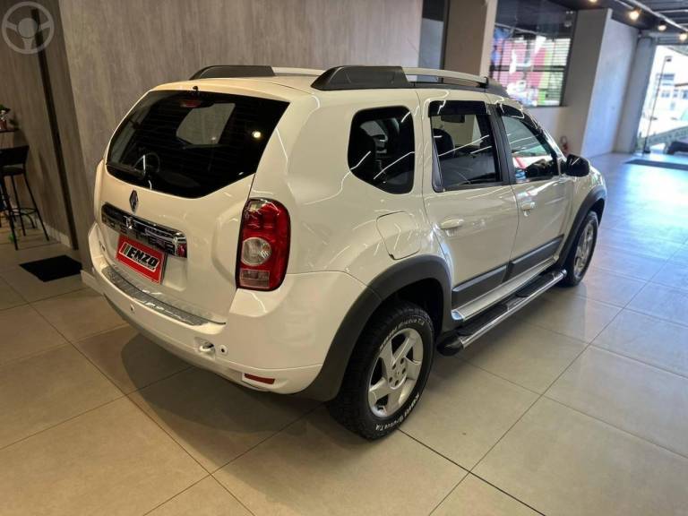 RENAULT - DUSTER 1.6 4X2 16V FLEX 4P MANUAL - 2014/2015 - BRANCA - R$ 56.900,00