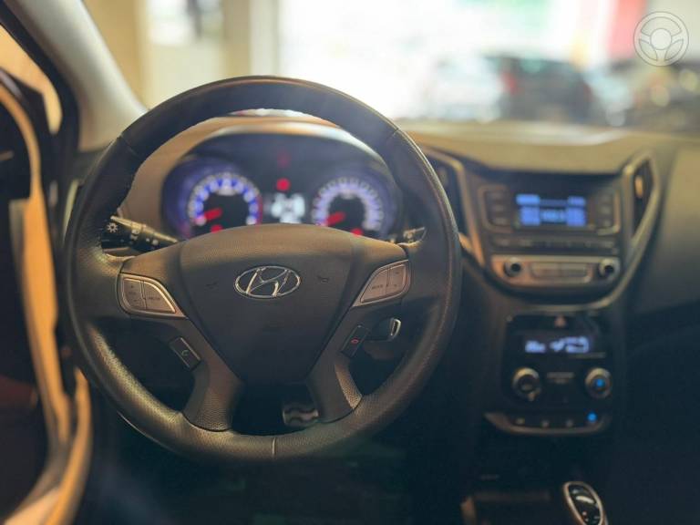 HYUNDAI - HB20X 1.6 16V PREMIUM FLEX 4P AUTOMÁTICO - 2016/2017 - BRANCA - R$ 71.900,00