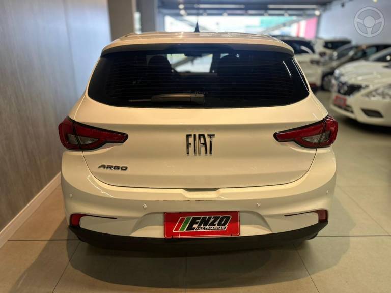 FIAT - ARGO 1.0 FIREFLY FLEX 4P MANUAL - 2021/2022 - BRANCA - R$ 54.900,00