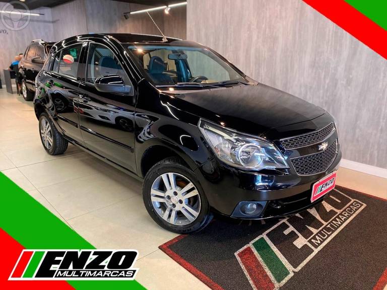 CHEVROLET - AGILE 1.4 MPFI LTZ 8V FLEX 4P MANUAL - 2012/2013 - PRETA - R$ 37.900,00