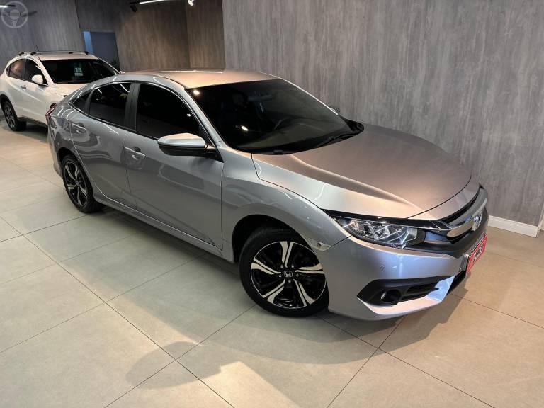 HONDA - CIVIC 2.0 16V FLEXONE EX 4P CVT - 2016/2017 - PRATA - R$ 107.900,00