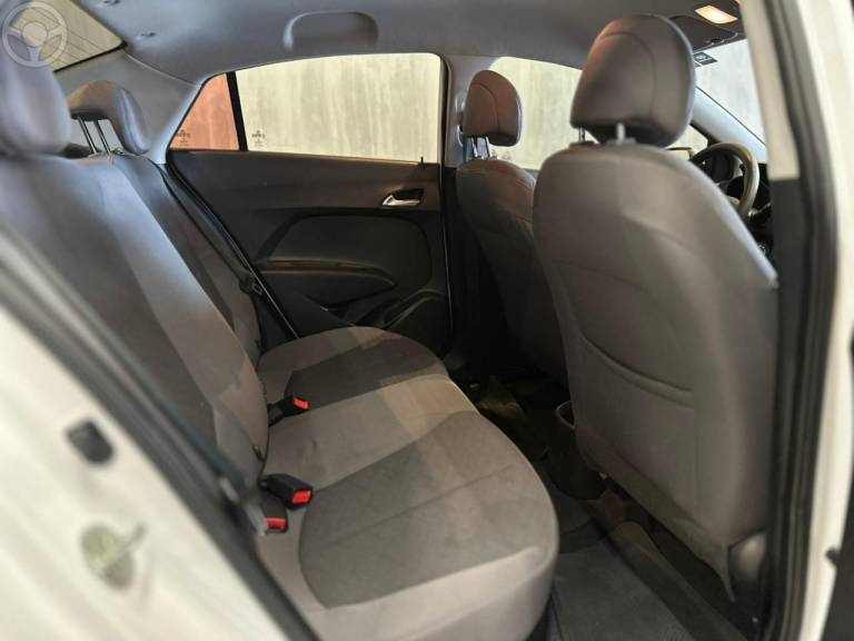 HYUNDAI - HB20S 1.0 COMFORT PLUS 12V TURBO FLEX 4P MANUAL - 2017/2018 - BRANCA - R$ 58.900,00