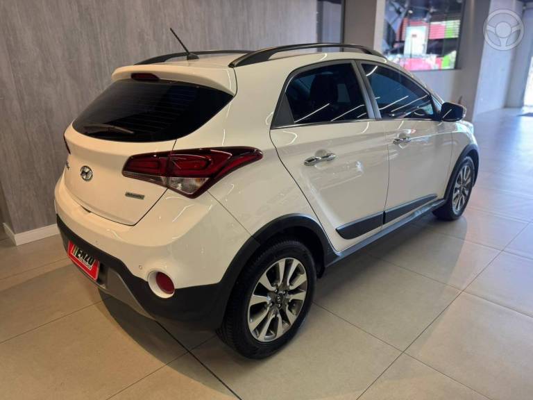 HYUNDAI - HB20X 1.6 16V PREMIUM FLEX 4P AUTOMÁTICO - 2016/2017 - BRANCA - R$ 71.900,00