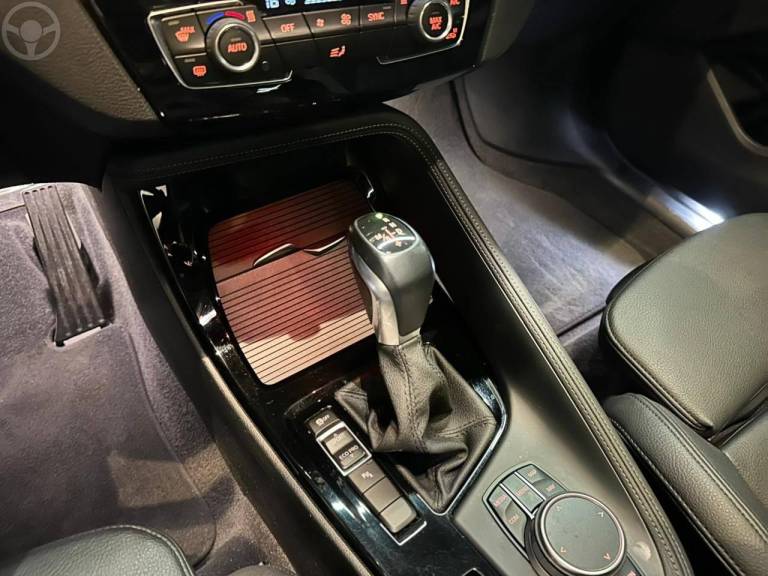 BMW - X1 2.0 16V TURBO SDRIVE20I X-LINE 4P AUTOMÁTICO - 2019/2019 - PRATA - R$ 136.900,00