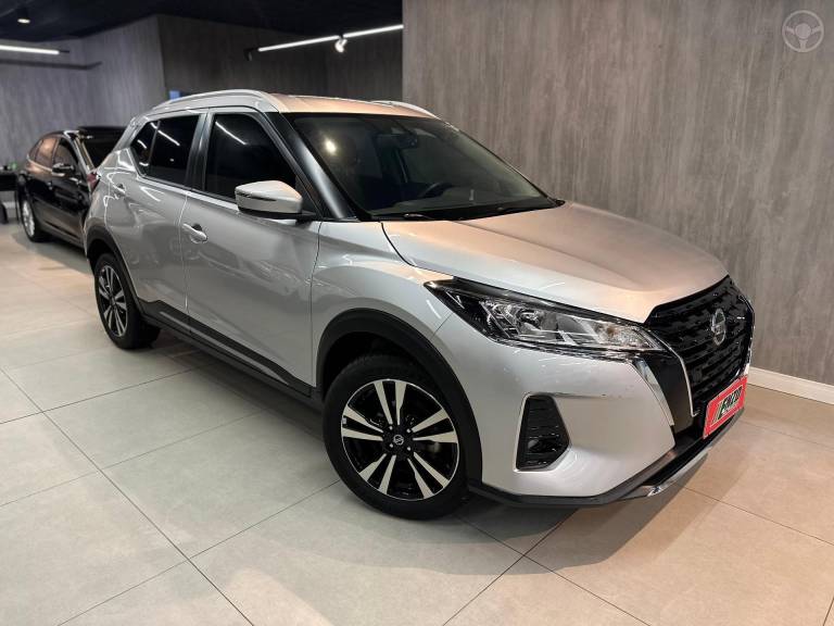 NISSAN - KICKS 1.6 ADVANCE 16V FLEX 4P AUTOMÁTICO - 2021/2022 - PRATA - R$ 103.900,00