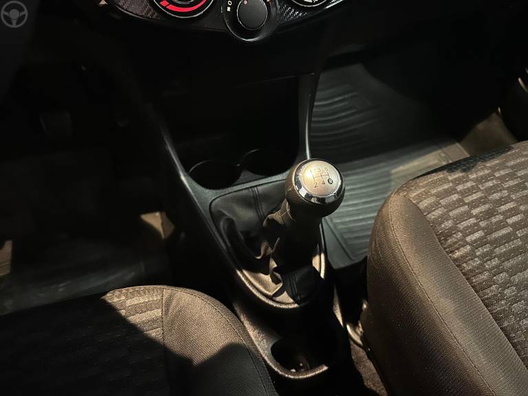 TOYOTA - ETIOS 1.5 XS 16V FLEX 4P MANUAL - 2013/2014 - VERMELHA - R$ 42.900,00