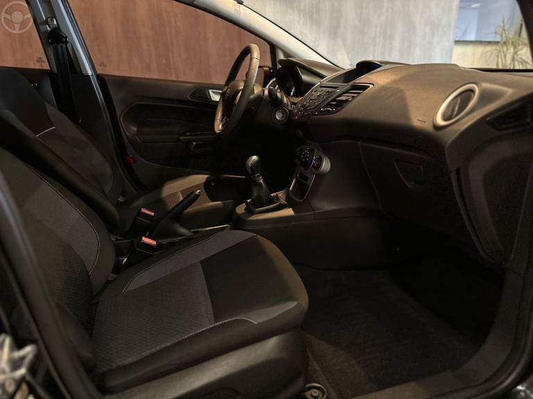 FORD - FIESTA 1.6 SE HATCH 16V FLEX 4P MANUAL - 2018/2018 - PRETA - R$ 54.900,00