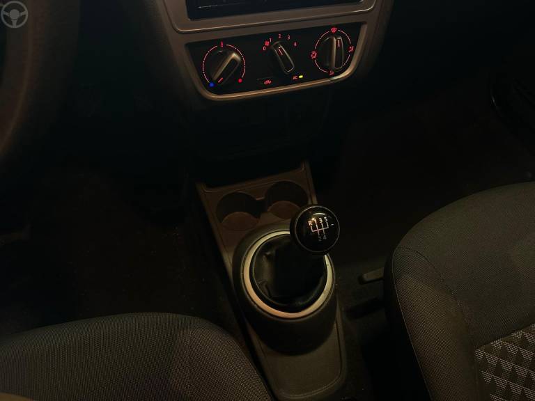 VOLKSWAGEN - SAVEIRO 1.6 MI CS 8V FLEX 2P MANUAL G.V - 2014/2015 - VERMELHA - R$ 49.900,00