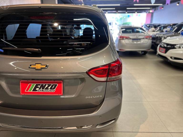 CHEVROLET - SPIN 1.8 PREMIER 8V FLEX 4P AUTOMÁTICO - 2023/2024 - PRATA - R$ 116.900,00