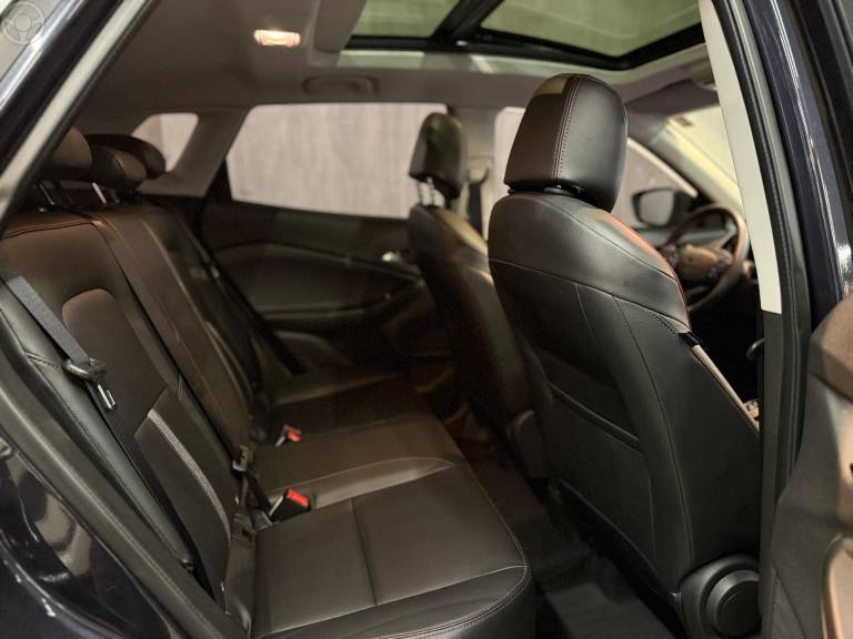 CHEVROLET - TRACKER 1.2 12V RS TURBO FLEX 4P AUTOMÁTICO - 2023/2024 - CINZA - R$ 126.900,00