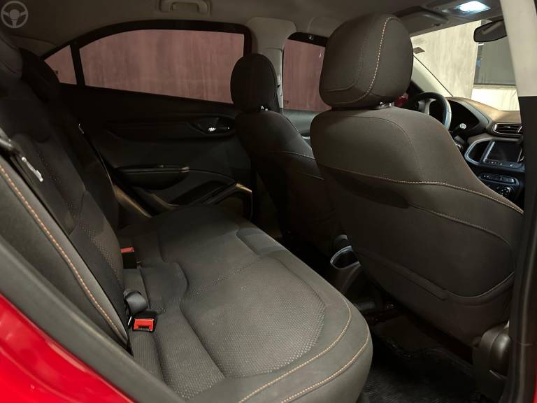 CHEVROLET - ONIX 1.4 MPFI LTZ 8V FLEX 4P MANUAL - 2013/2014 - VERMELHA - R$ 50.900,00