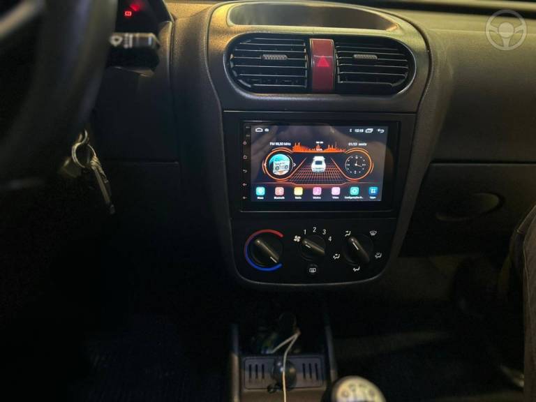 CHEVROLET - CORSA 1.4 MPFI MAXX 8V FLEX 4P MANUAL - 2010/2011 - CINZA - R$ 34.900,00