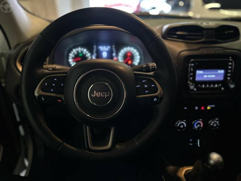 JEEP - RENEGADE 1.8 16V FLEX SPORT 4P MANUAL - 2016/2017 - BRANCA - R$ 67.900,00