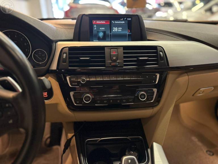 BMW - 320I 2.0 16V TURBO ACTIVE FLEX 4P AUTOMÁTICO - 2018/2018 - BRANCA - R$ 119.900,00