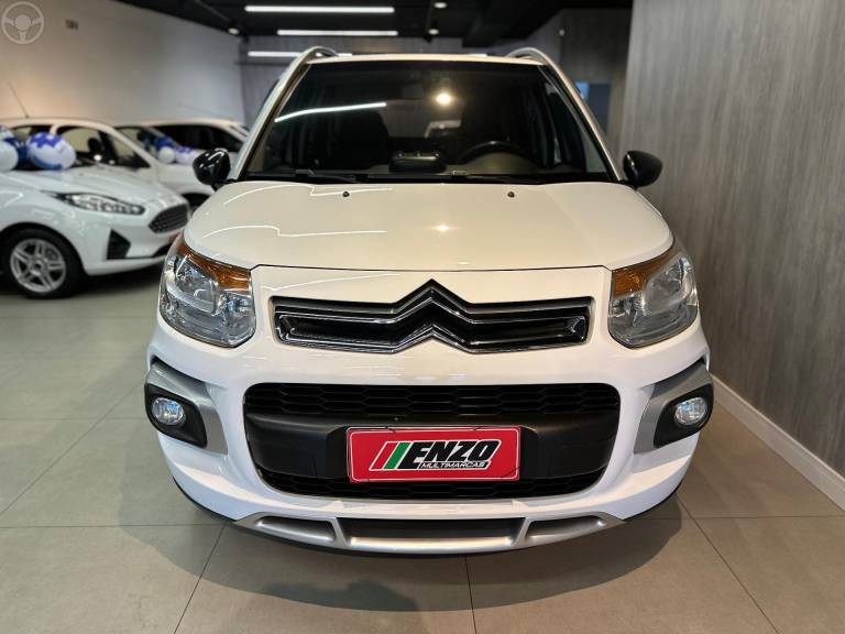 CITROËN - AIRCROSS 1.6 GLX 16V FLEX 4P MANUAL - 2013/2014 - BRANCA - R$ 43.900,00