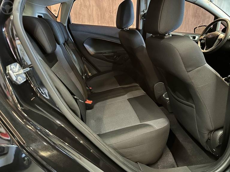 FORD - FIESTA 1.6 SE HATCH 16V FLEX 4P MANUAL - 2018/2018 - PRETA - R$ 54.900,00