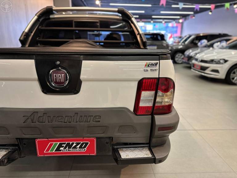FIAT - STRADA 1.8 MPI ADVENTURE CD 8V FLEX 2P MANUAL - 2013/2013 - BRANCA - R$ 57.900,00