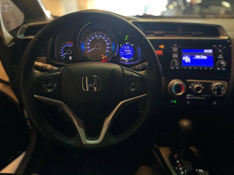 HONDA - WRV 1.5 16V FLEXONE EX CVT - 2017/2018 - BRANCA - R$ 85.900,00