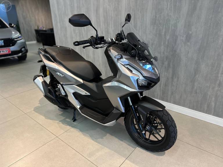HONDA - X-ADV 750 - 2025/2025 - PRATA - R$ 26.900,00