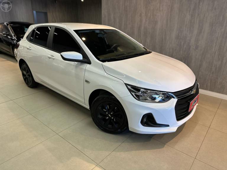 CHEVROLET - ONIX 1.0 LTZ 12V TURBO FLEX 4P MANUAL - 2021/2021 - BRANCA - R$ 73.900,00