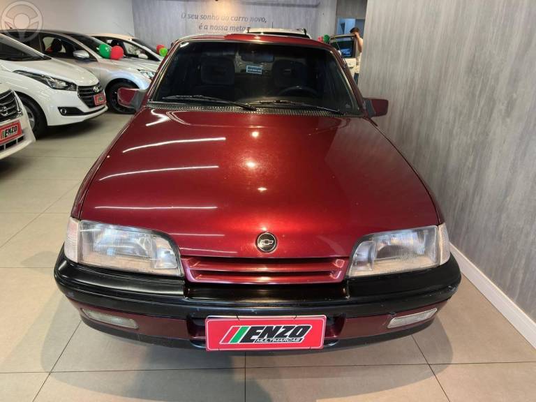 CHEVROLET - MONZA 2.0 EFI GLS 8V 4P MANUAL - 1994/1995 - VERMELHA - R$ 38.900,00