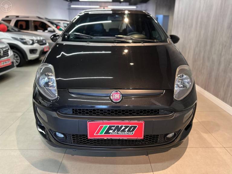 FIAT - PUNTO 1.8 BLACKMOTION 16V FLEX 4P AUTOMATIZADO - 2015/2016 - PRETA - R$ 50.900,00