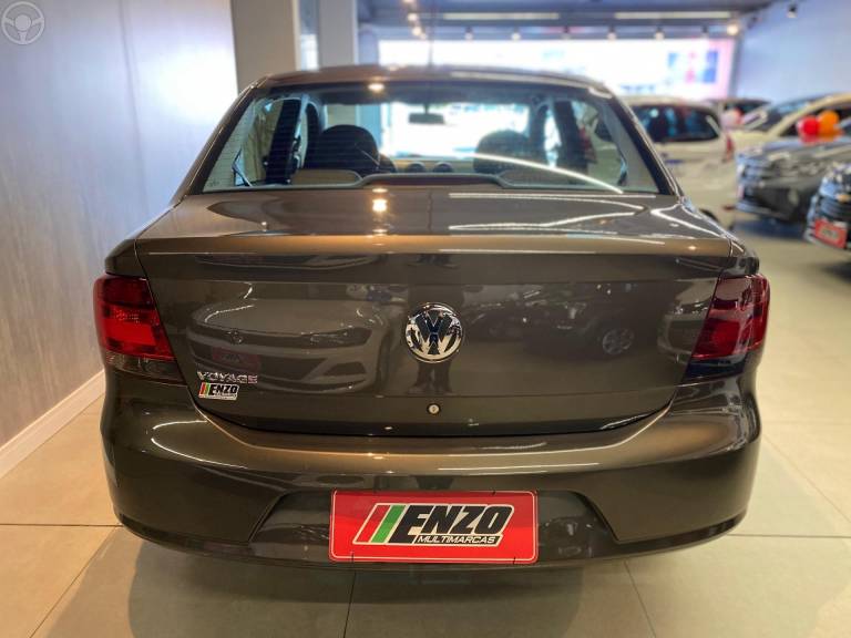 VOLKSWAGEN - VOYAGE 1.0 MI TRENDLINE 8V FLEX 4P MANUAL - 2010/2010 - CINZA - R$ 31.900,00
