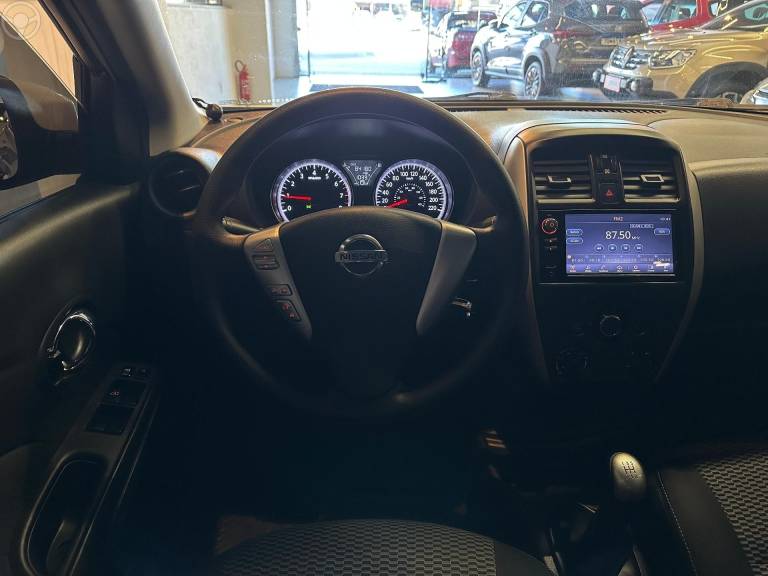 NISSAN - VERSA 1.6 16V FLEX SV 4P MANUAL - 2019/2020 - BRANCA - R$ 64.900,00