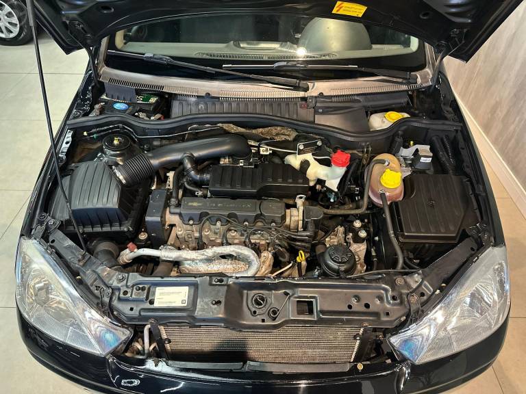 CHEVROLET - CORSA 1.4 MPFI MAXX 8V FLEX 4P MANUAL - 2010/2011 - PRETA - R$ 31.900,00